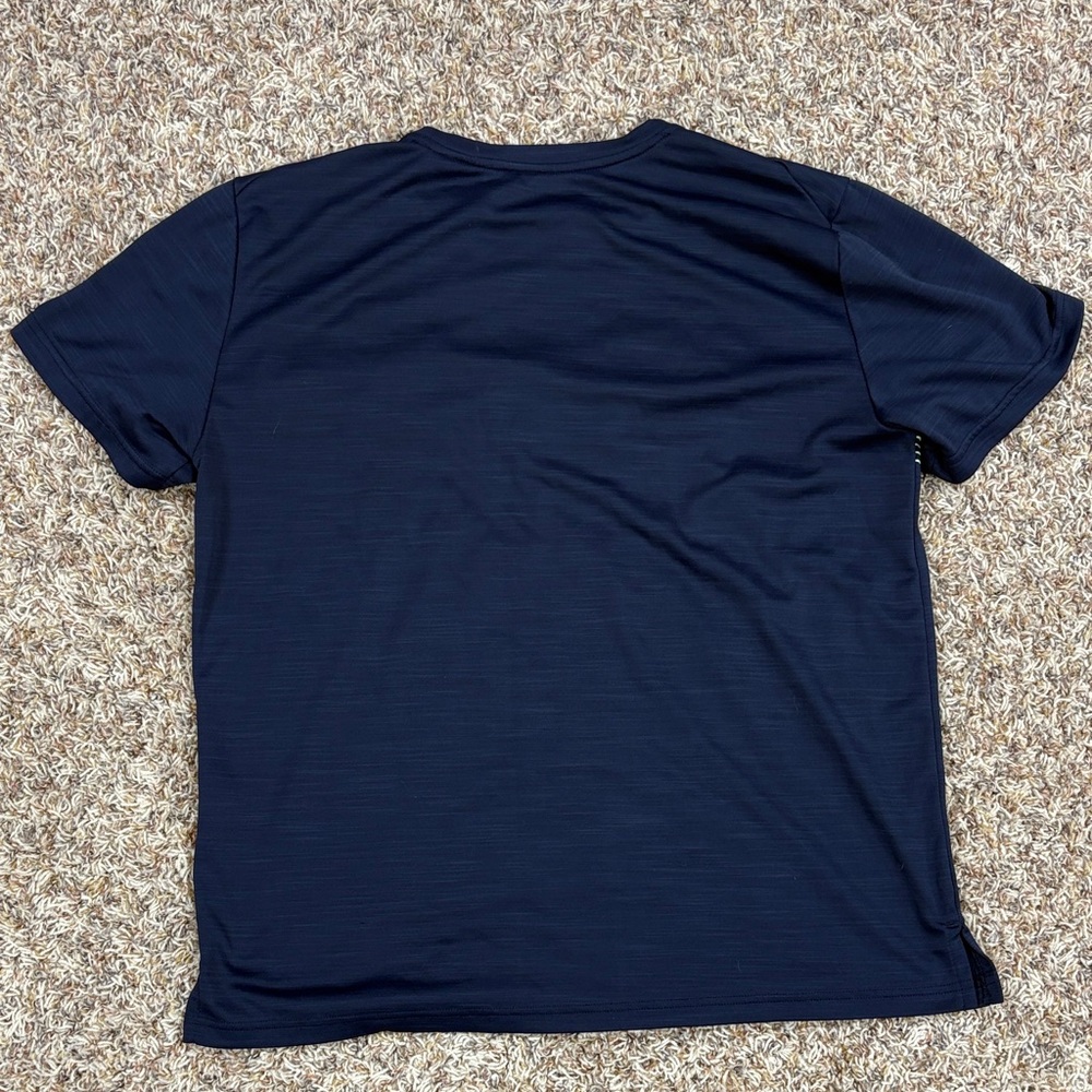 Nike Men's Dark Blue and Lime Graphic Tee - Picture 4 of 4